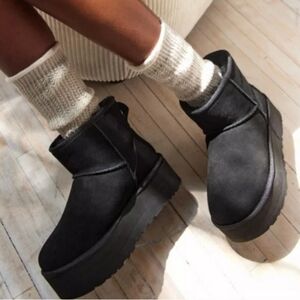 UGG Classic Mini Platform Boots